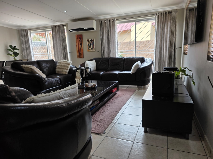 3 Bedroom Property for Sale in Carters Glen Northern Cape